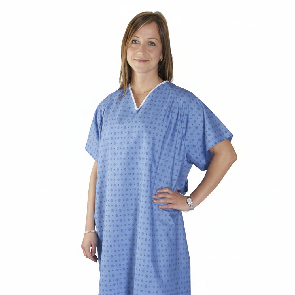 Jaquette de patient bleue avec motifs de flocons noirs