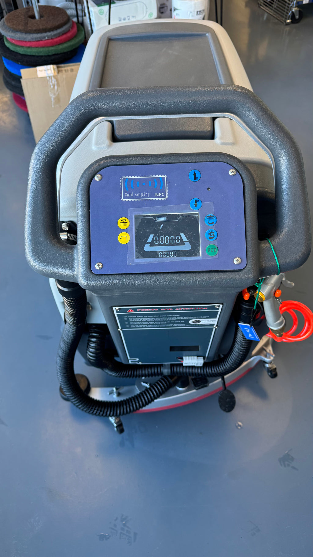 Autorecureuse à traction 20”